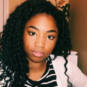 Meet your Posher, Laney